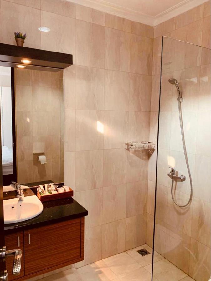 Platinum Setrasari Guest House 5Br Private Pool בנדונג מראה חיצוני תמונה